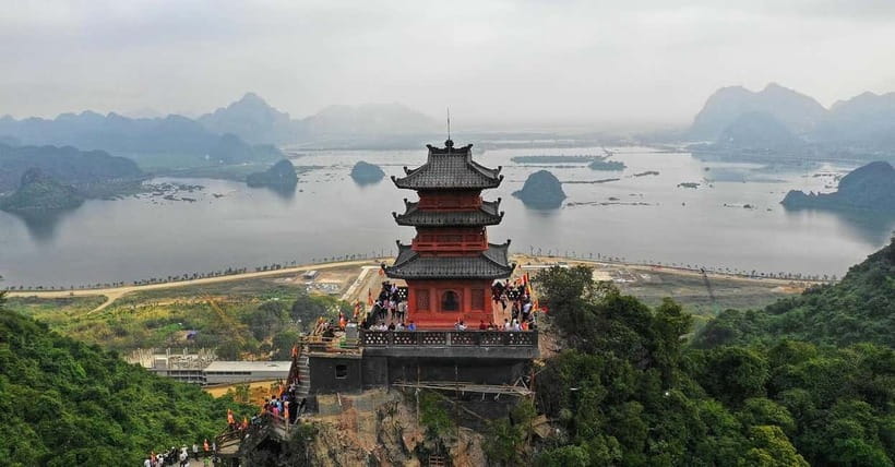 Hanoi: Perfume Pagoda Day Tour with Boat Ride & Cave Visit - Vietnamese Lunch Near the Pagoda