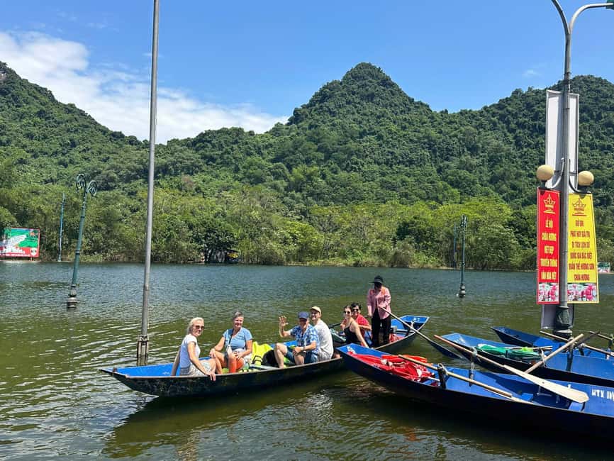 Hanoi: Perfume Pagoda - Yen Stream Boat Ride, Lunch & Cave - The early road from Hanoi Old Quarter