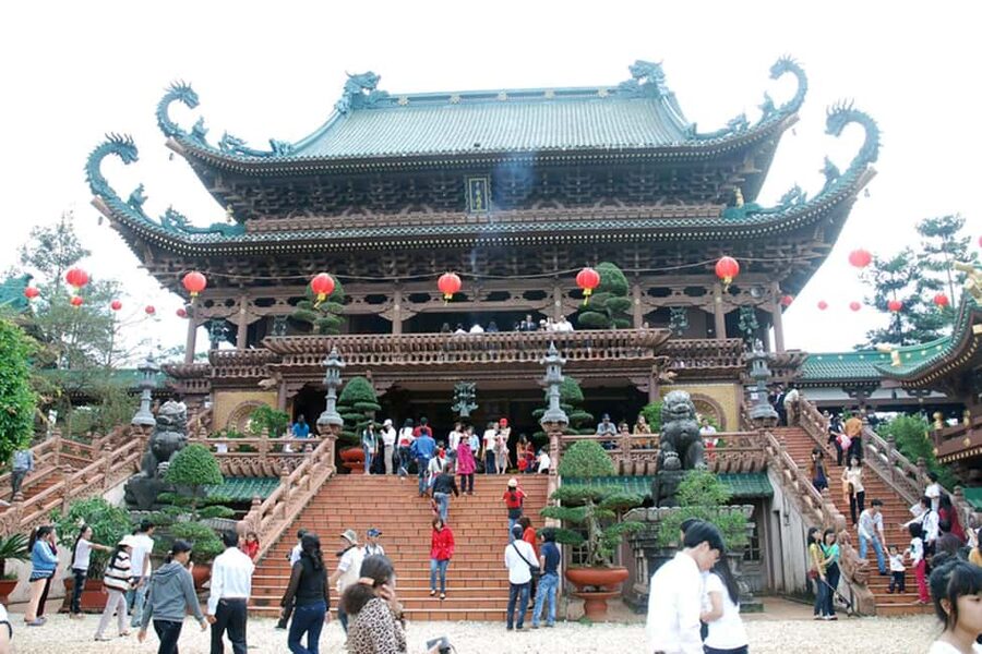 Hanoi: Perfume Pagoda - Yen Stream Boat Ride, Lunch & Cave - Lunch at about 1 p.m.