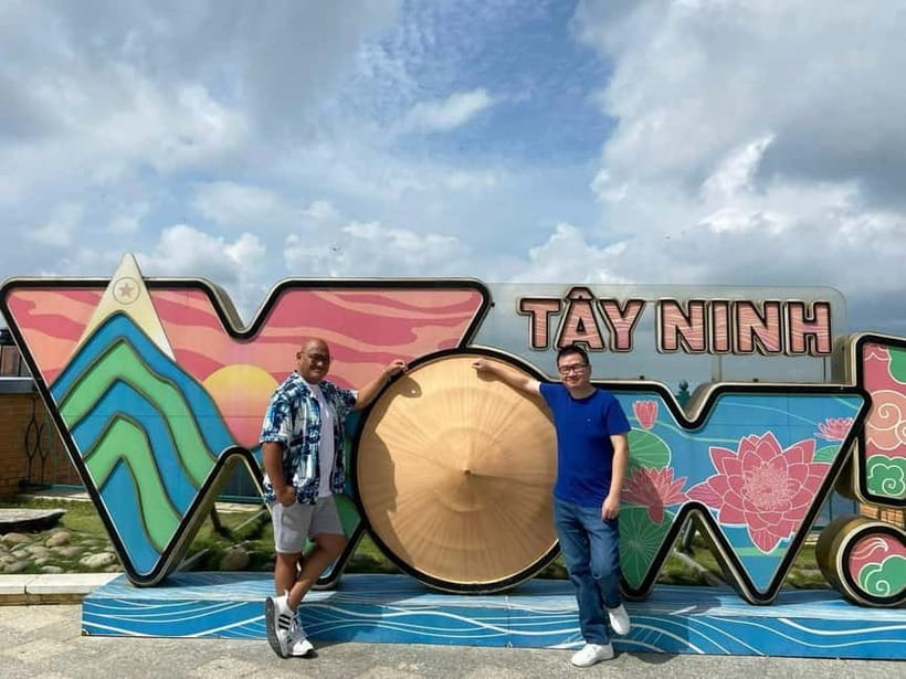 HCM: Tay Ninh, Black Virgin Mountain, & Cao Dai Temple Tour - Deciding on the 400,000 VND cable car