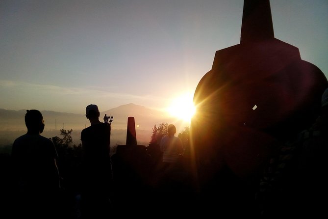 Hill's Sunrise and Temples Tour from Yogyakarta - Borobudur in the morning: the main event