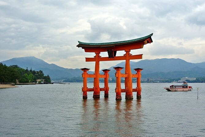Hiroshima and Miyajima Day Trip with Itsukushima Shrine & Ferry - Returning to Hiroshima Peace Memorial Park