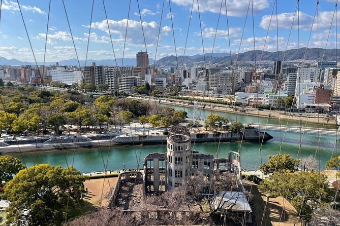 Hiroshima and Miyajima Day Trip with Itsukushima Shrine & Ferry - How strong is the guiding?