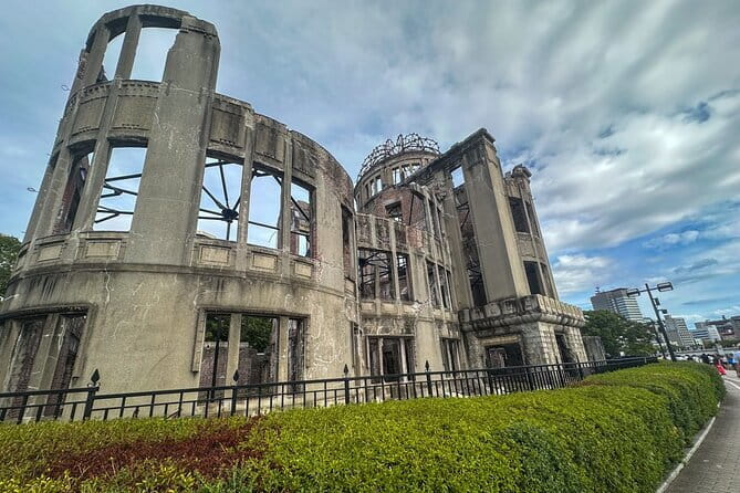 Hiroshima and Miyajima Day Trip with Itsukushima Shrine & Ferry - Taking the ferry to Miyajima