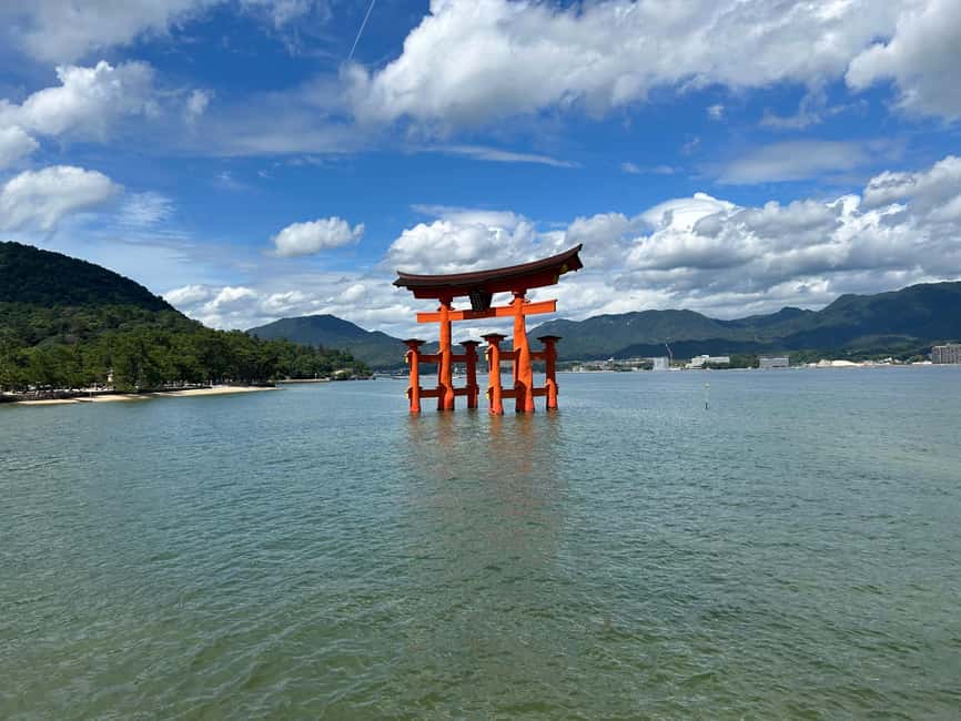 Hiroshima & Miyajima 6.5h Guided Tour – Dome, Park & Shrine - Riding the train and ferry to Miyajima