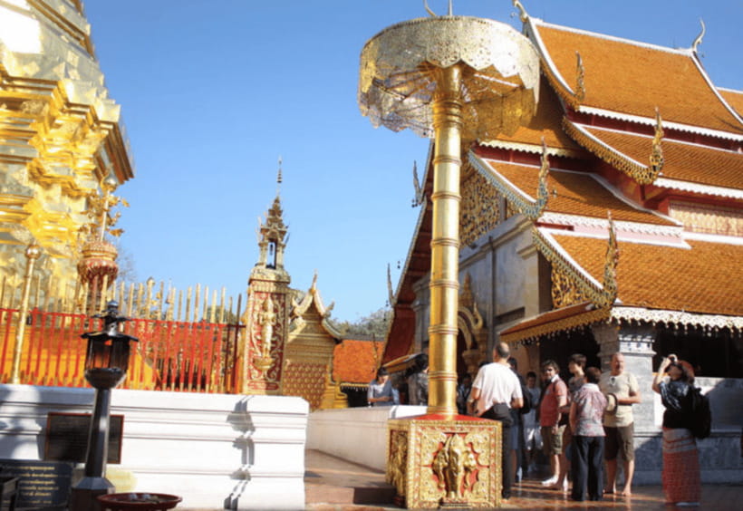 Hmong Village, Doi Suthep and Wat Pha Lat Half Day Tour - What the private price really buys you