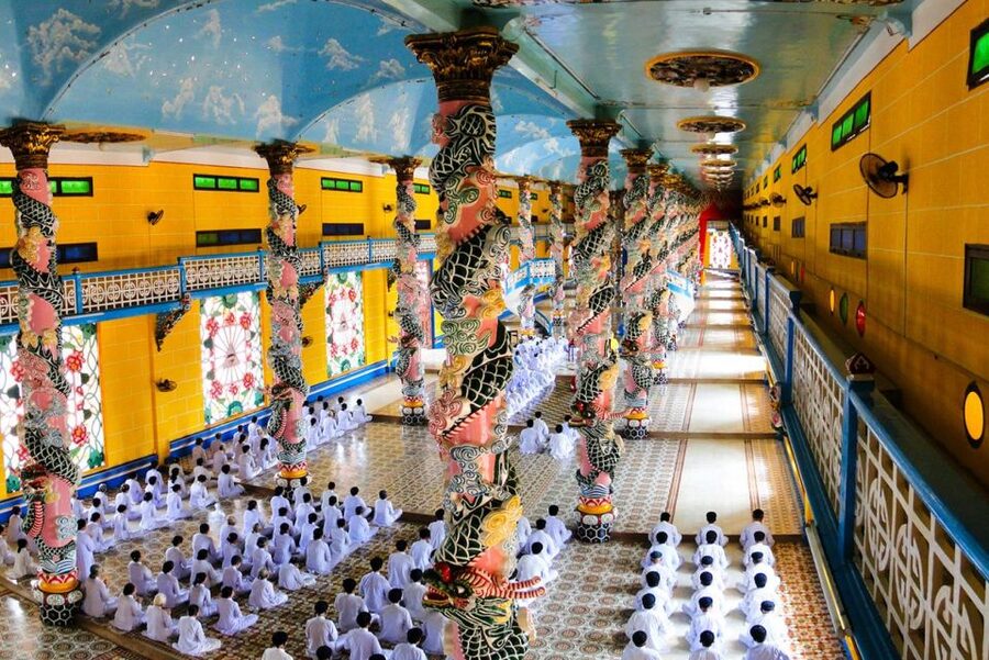 Ho Chi Minh City: Cao Dai Temple & Black Lady Mountain Tour - Linh Son Thanh Mau and the mountain temples