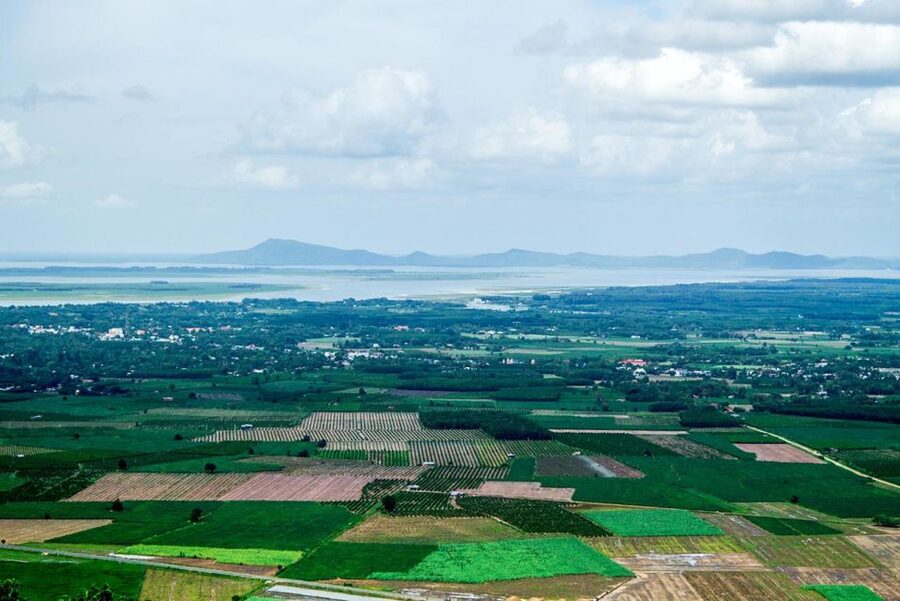 Ho Chi Minh City: Cao Dai Temple & Black Lady Mountain Tour - What the nine-hour schedule feels like