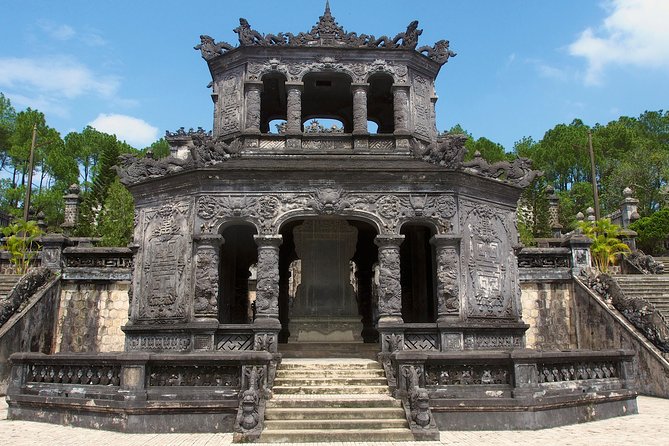 Hue: 3 Tombs + Pagoda with Knowledgeable ES Driver - Why a private car makes sense in Hue