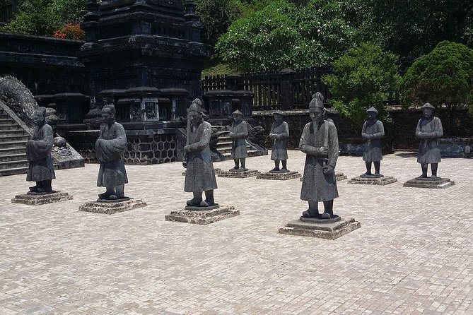 Hue: 3 Tombs + Pagoda with Knowledgeable ES Driver - What the English-speaking driver actually does