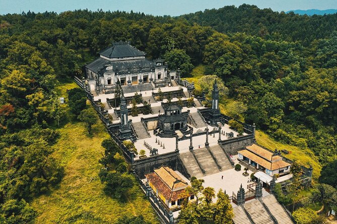 Hue Day Tour, Imperial Citadel, Khai Dinh Tomb & Thien Mu Pagoda - The long road from Da Nang to Hue