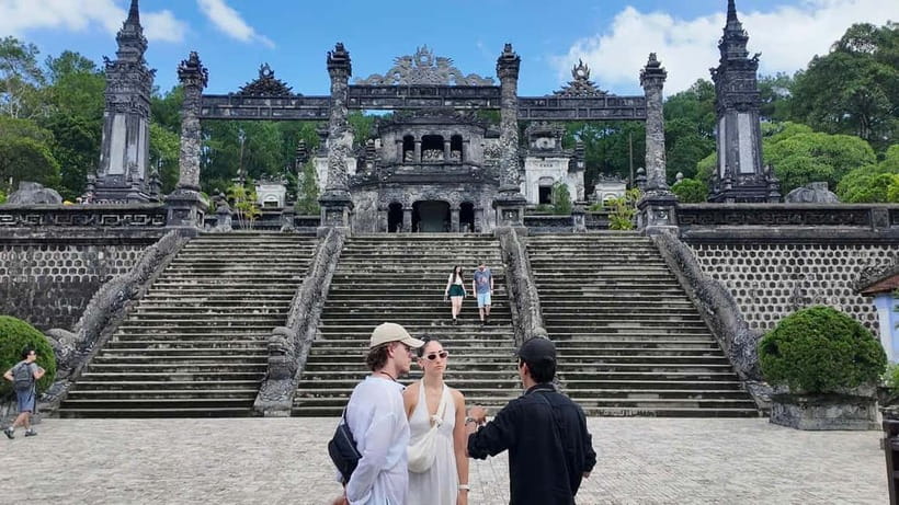 Hue: Dragon Boat, Perfume River, Pagoda & Royal Tomb Tour - Timing, weather, and how to make the day easier