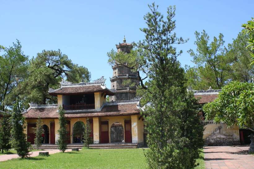 Hue: Perfume River Cruise with Thien Mu Pagoda & Tombs - Practical advice before you go