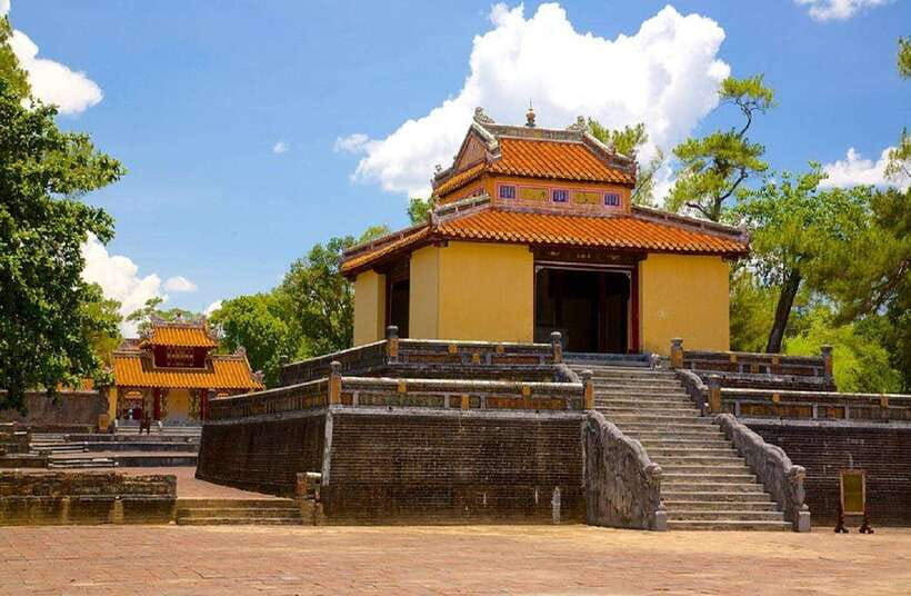 Hue: Private Dragon Boat, Pagoda, and Royal Tomb Tour - Khai Dinh Tomb, small in size but bold in detail