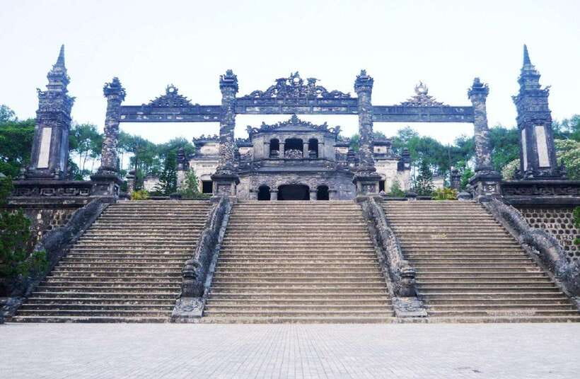 Hue: Private Dragon Boat, Pagoda, and Royal Tomb Tour - Extra stops and why the option details matter