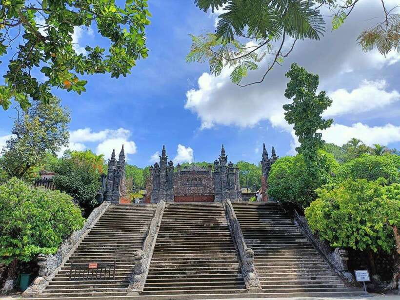 Hue: Royal Tombs Private Tour with 3 Best Tombs & Pagoda - Why these four hours and more are well spent