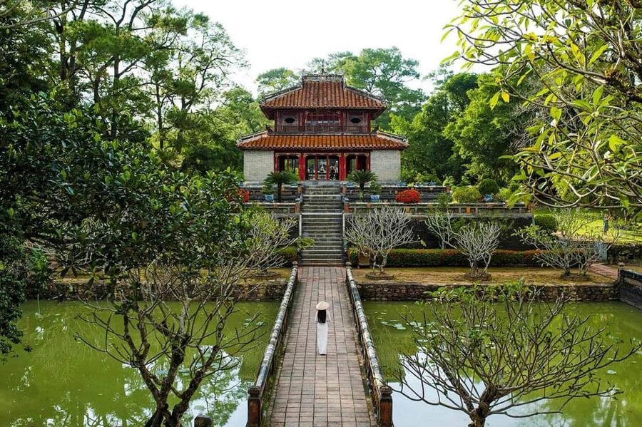 Hue : Royal Tombs- Thien Mu Pagoda- Dragon Boat Private Tour - Price, timing, and what you really pay