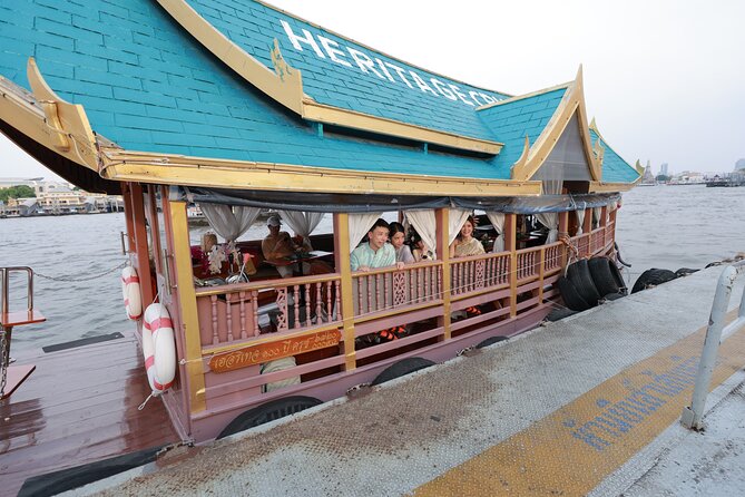Instagram Photo Tour with Wat Arun and River Cruise - Meeting at Saphan Taksin BTS station