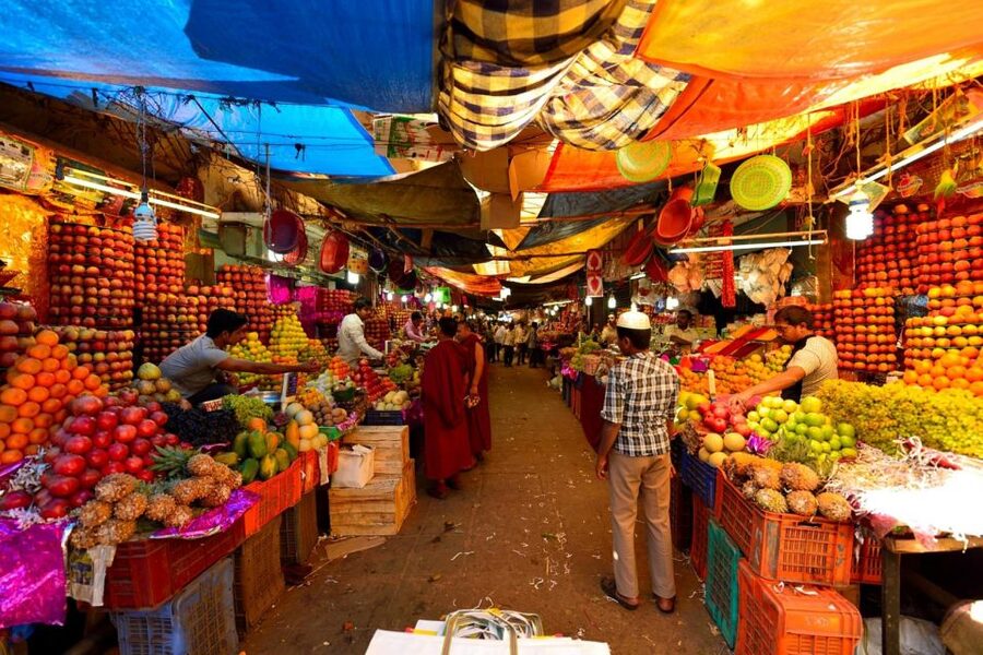 Jaipur Sightseeing by Tuk-Tuk: Temples, Palaces & Markets - Jantar Mantar makes science visible