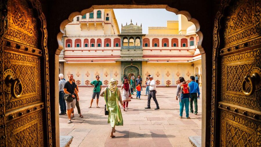 Jaipur Sightseeing by Tuk-Tuk: Temples, Palaces & Markets - Amber Fort deserves the longest morning stop