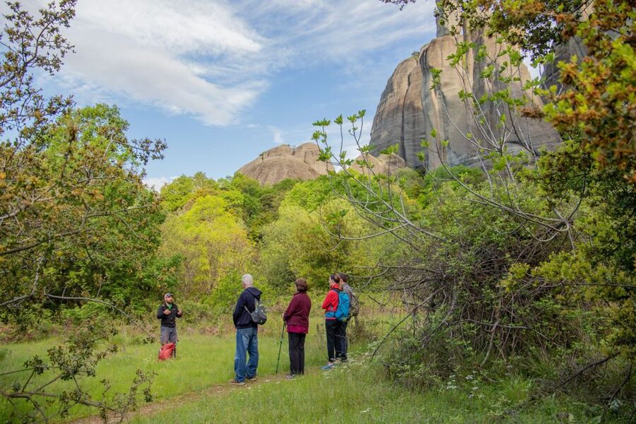 Kalabaka: Meteora Small-Group Hiking Tour w/ Monastery Visit - Choosing between Great Meteoron and Varlaam