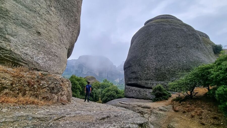 Kalabaka: Meteora Small-Group Hiking Tour w/ Monastery Visit - The descent and St. George the Madilas