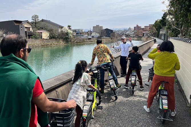 Kanazawa Ninja Temple Half Day E-bike tour - Why an e-bike works so well in Kanazawa
