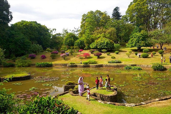 Kandy Day Trip with Tooth Relic Temple & Unique Attractions - Lunch, water, and the extra stops that may appear