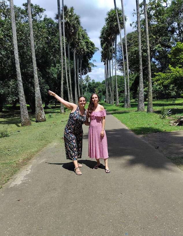 Kandy: Private Tuk Tuk Tour with Temple of the Tooth - Royal Botanical Garden: the most relaxed hour
