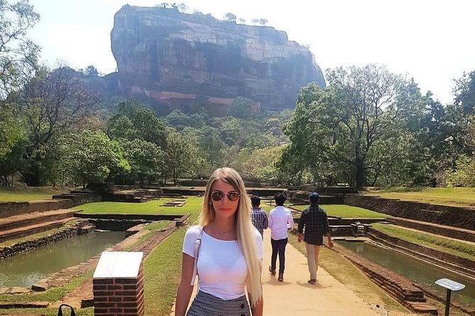 Kandy to Sigiriya Day Tour and Dambulla cave temple with private vehicle - Your driver can make or break the experience