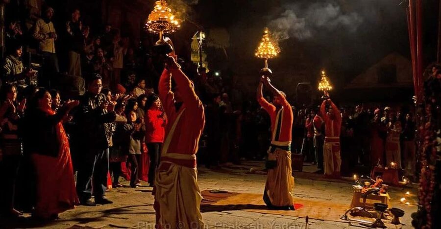 Kathmandu: Pashupatinath Temple Aarti Night Tour - Why Pashupatinath Works Best at Night