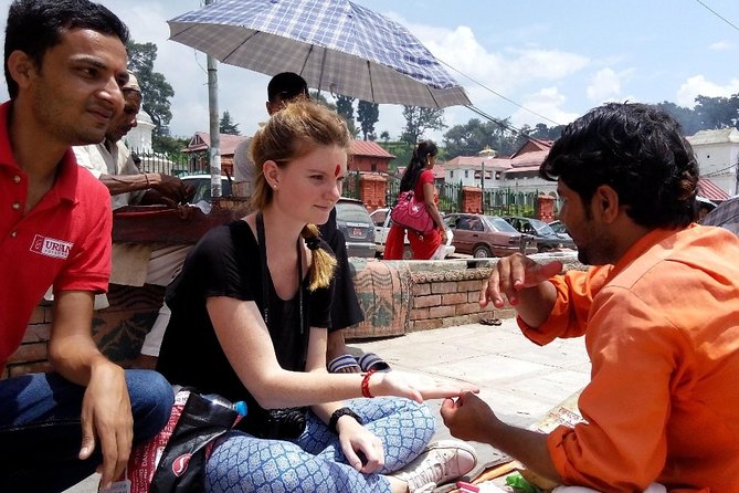 Kathmandu Spiritual Sites: Bodhnath & Pashupatinath Tour - What the guide adds
