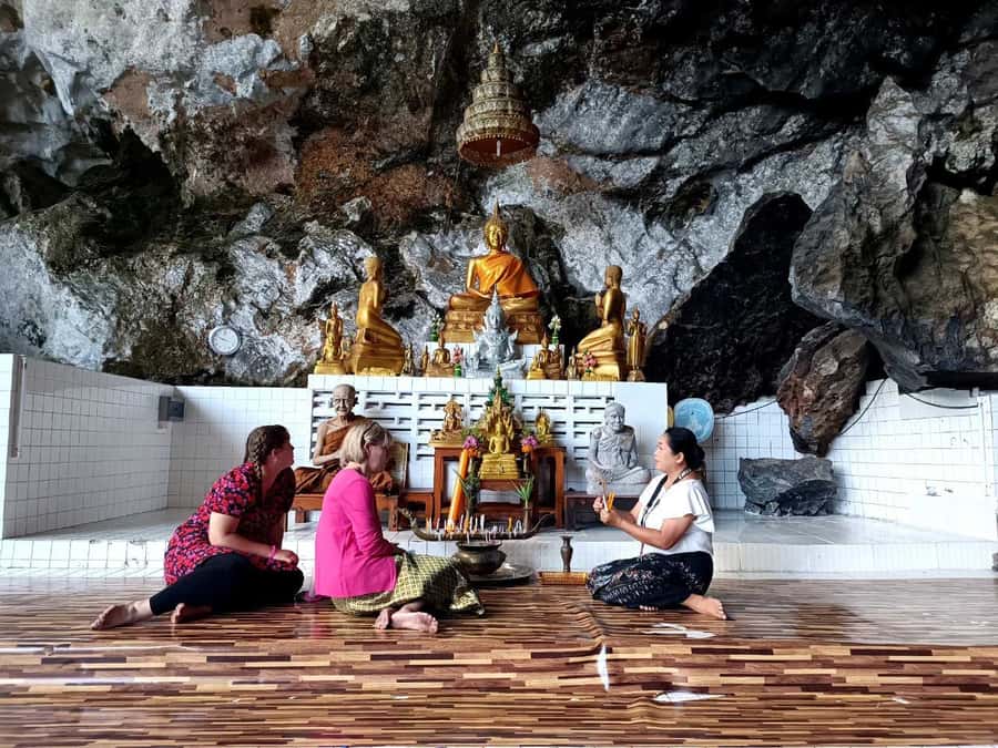 Khao Lak: Three Temples Tour in Phang Nga - Dragon Cave, limestone, statues, and a serious stair climb
