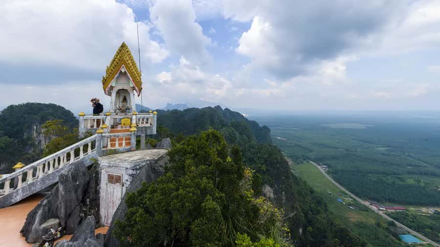 Krabi : 4-Hour City Tour with Tiger Cave Temple - A private tour with room to adjust