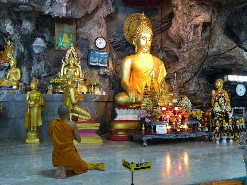 Krabi: Emerald Pool, Hot Waterfall, & Tiger Cave Temple Tour - The Emerald Pool gives you a choice of pace