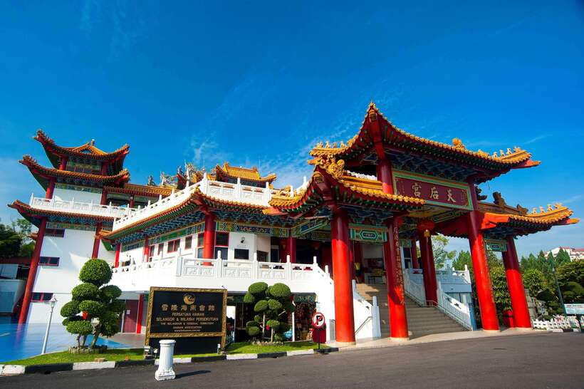 Kuala Lumpur: Temple & Shrine Private Half Day Tour - Why this route gives you a sharper view of Kuala Lumpur