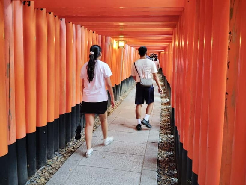 Kyoto: 1.5-Hour Guided Tour of Fushimi Inari Shrine - Meeting your guide at JR Inari Station