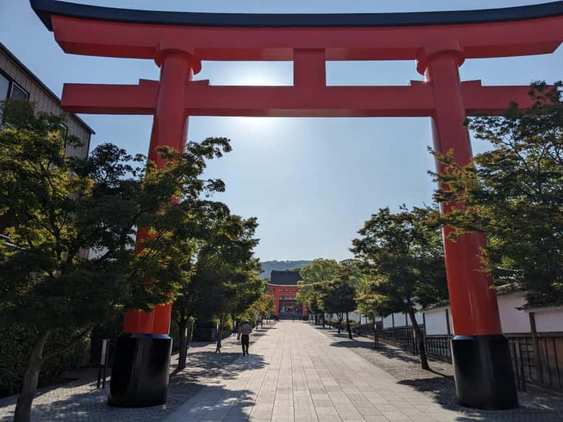 Kyoto: 1.5-Hour Guided Tour of Fushimi Inari Shrine - How much cultural context do you get?