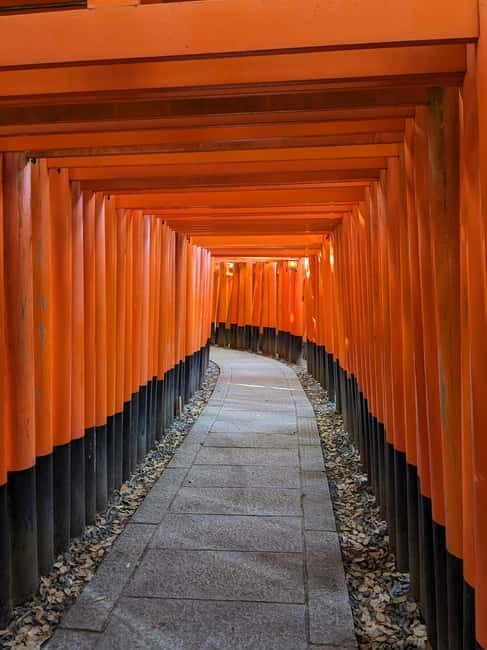 Kyoto: 1.5-Hour Guided Tour of Fushimi Inari Shrine - Practical advice for making the 90 minutes count