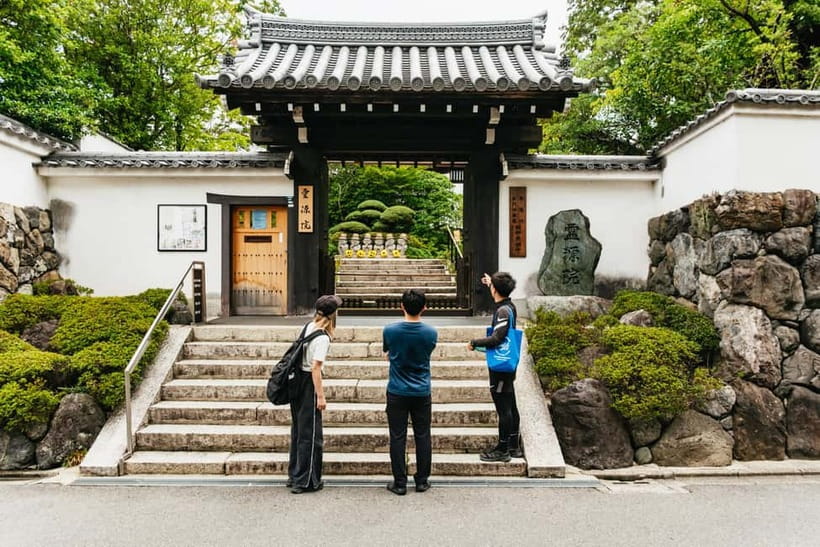 Kyoto: 3-Hour Fushimi Inari Shrine Hidden Hiking Tour - Finishing at Fushimi Inari’s famous lower shrine
