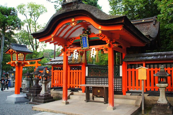 Kyoto: Fushimi Inari Shrine Walking Tour - Starting at Daily Yamazaki near the shrine