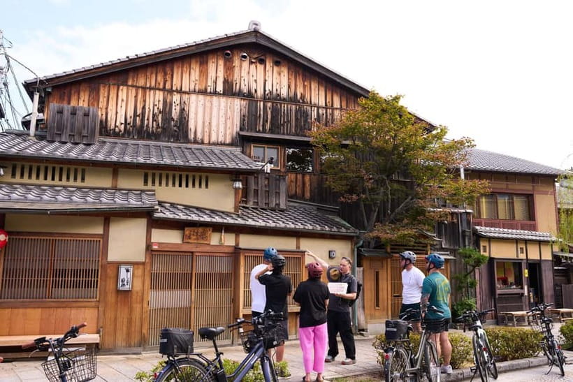 Kyoto: Hidden Gems E-Bike Tour Through Backstreets & Temples - Shimogamo-jinja and a quieter side of Kyoto