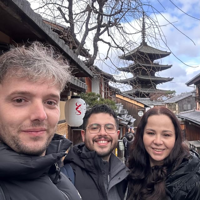 Kyoto: Kiyomizudera, Sanjusangendo, Ginkakuji and Higashiyama. - Kiyomizudera, Kyoto’s great hillside viewpoint