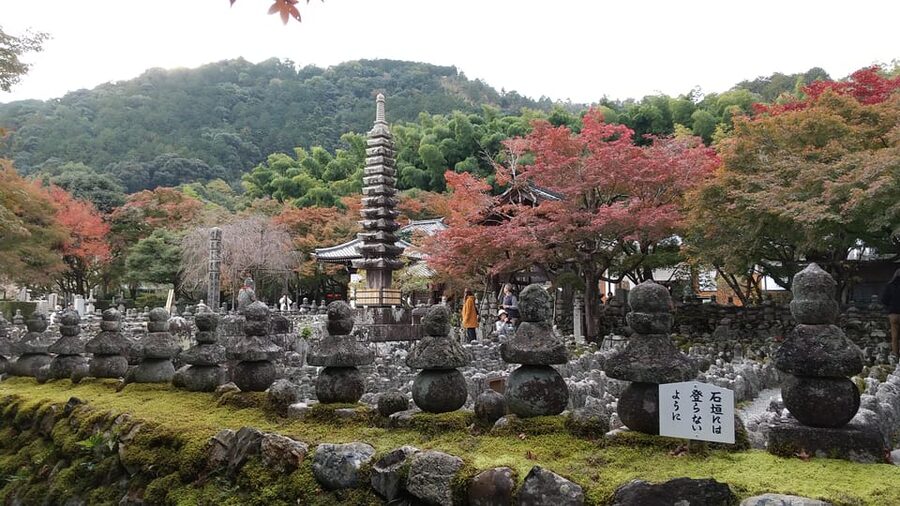 Kyoto:Quiet Arashiyama and Sagano Temples - Adashino Nenbutsu-ji and the meaning of a memorial
