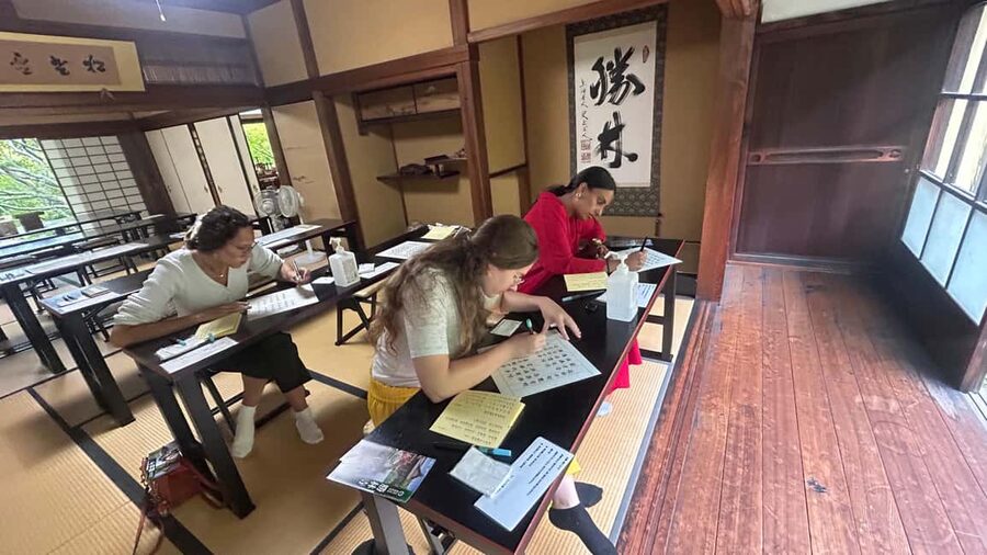 Kyoto: Shakyo & Matcha in Historic Temple Garden - Should you book the Sennyu-ji shakyo experience?