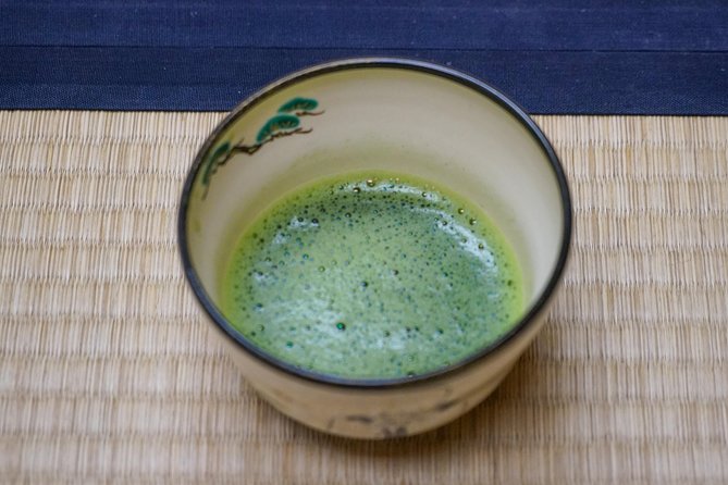 Kyoto Tea Ceremony & Kiyomizu-dera Temple Walking Tour - Entering Kiyomizu-dera after the climb