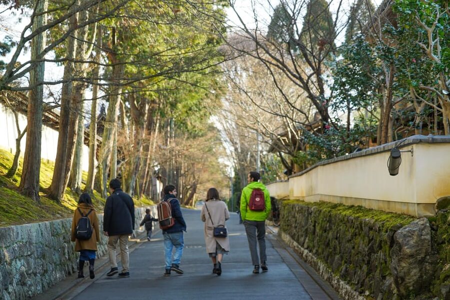 Kyoto: Zen Meditation and Garden Tour at a Temple with Lunch - Tofukuji’s grand gates and temple details