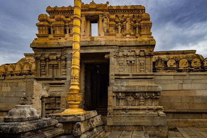 Lepakshi Temple Day Tour from Bangalore - The Hanging Pillar and the temple’s engineering puzzle