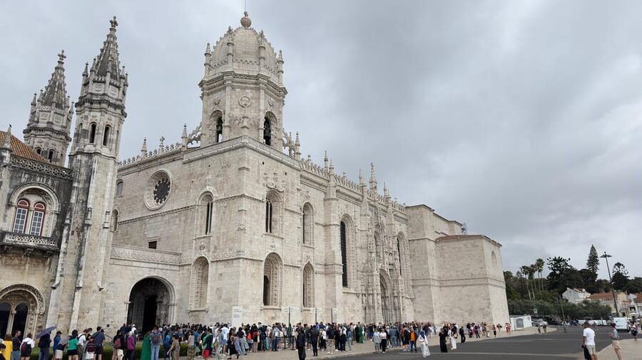 Lisbon: Belem Tour with Pastéis at Jerónimos Monastery - What $33 gets you