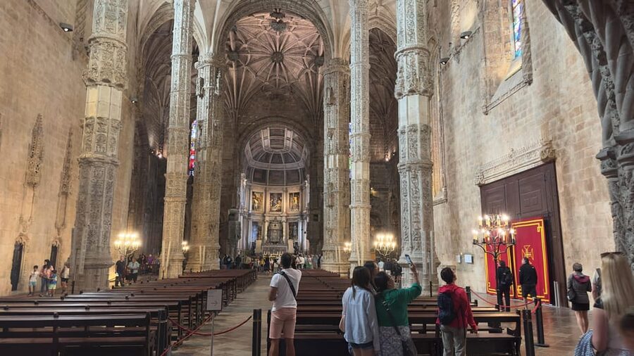 Lisbon: Belem Tour with Pastéis at Jerónimos Monastery - Jardim Afonso de Albuquerque and the first history lesson